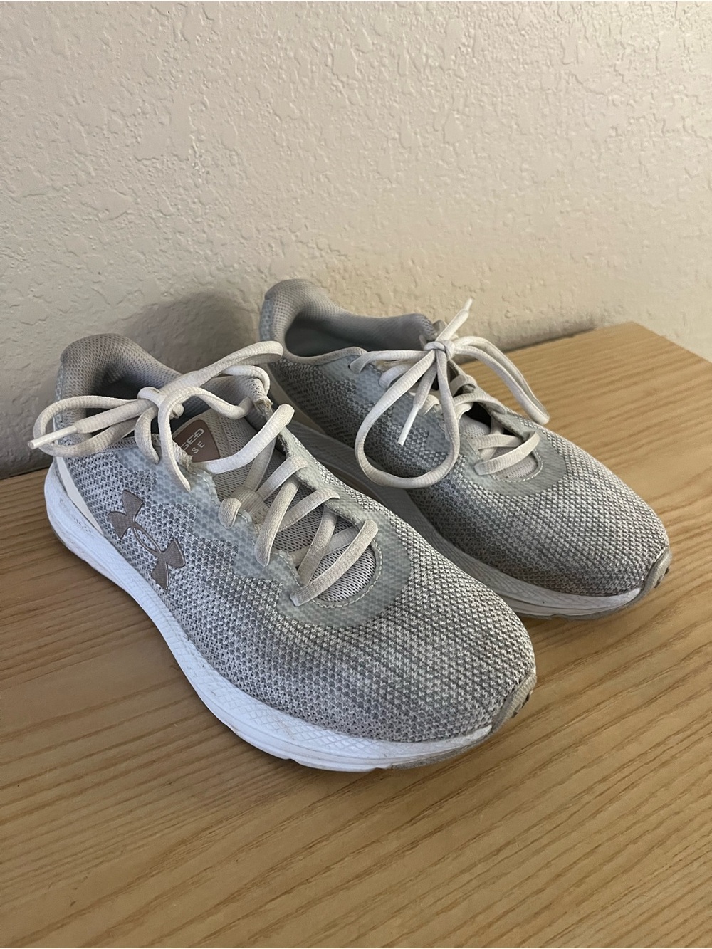 Under Armour charged impulse 2 gray knit running shoes, size 6.5